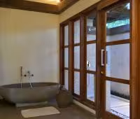 Villa Umah Jae, Guest Bathroom